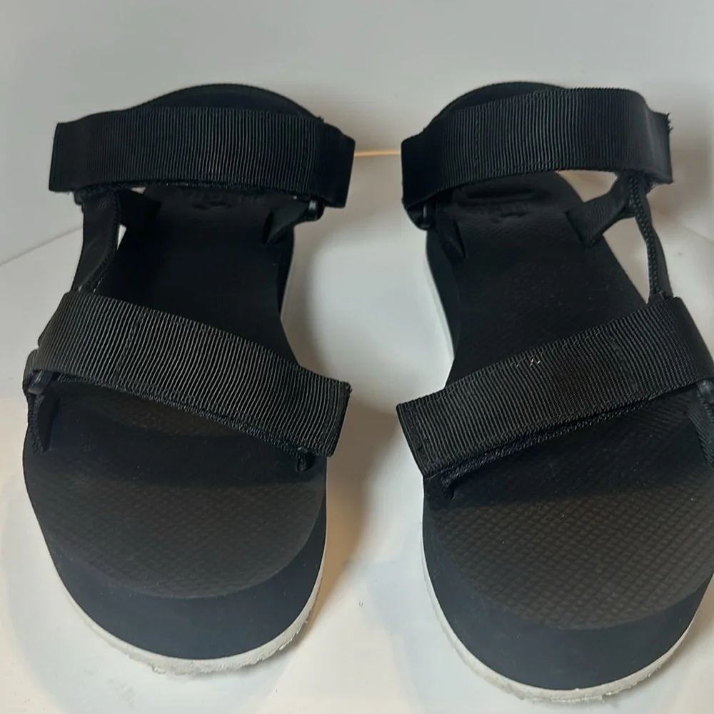 Hollister‎ Black Platform Sporty Strappy Sandals Adjustable Hook & Loop Straps